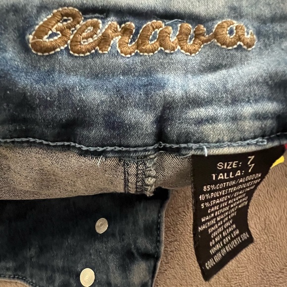 Women’s capris - Picture 2 of 5